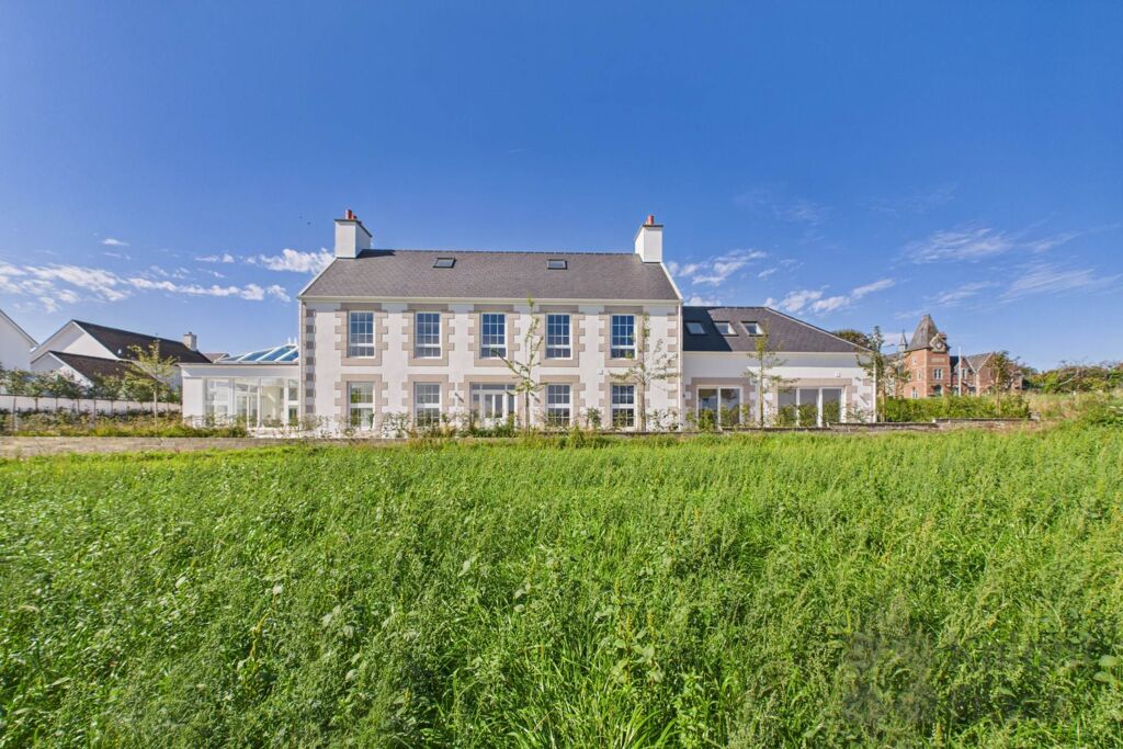 Image of La Grande Route De St Lauent, St Lawrence