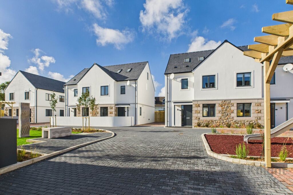 Image of La Rue Des Pres, St Saviour