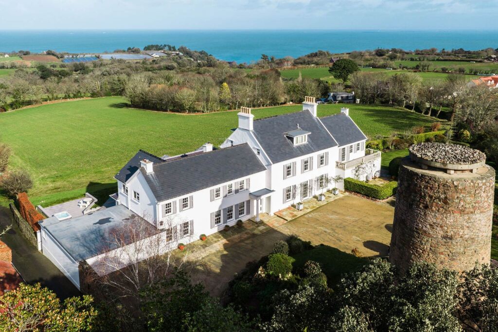 Image of La Rue Du Moulin, St Martin