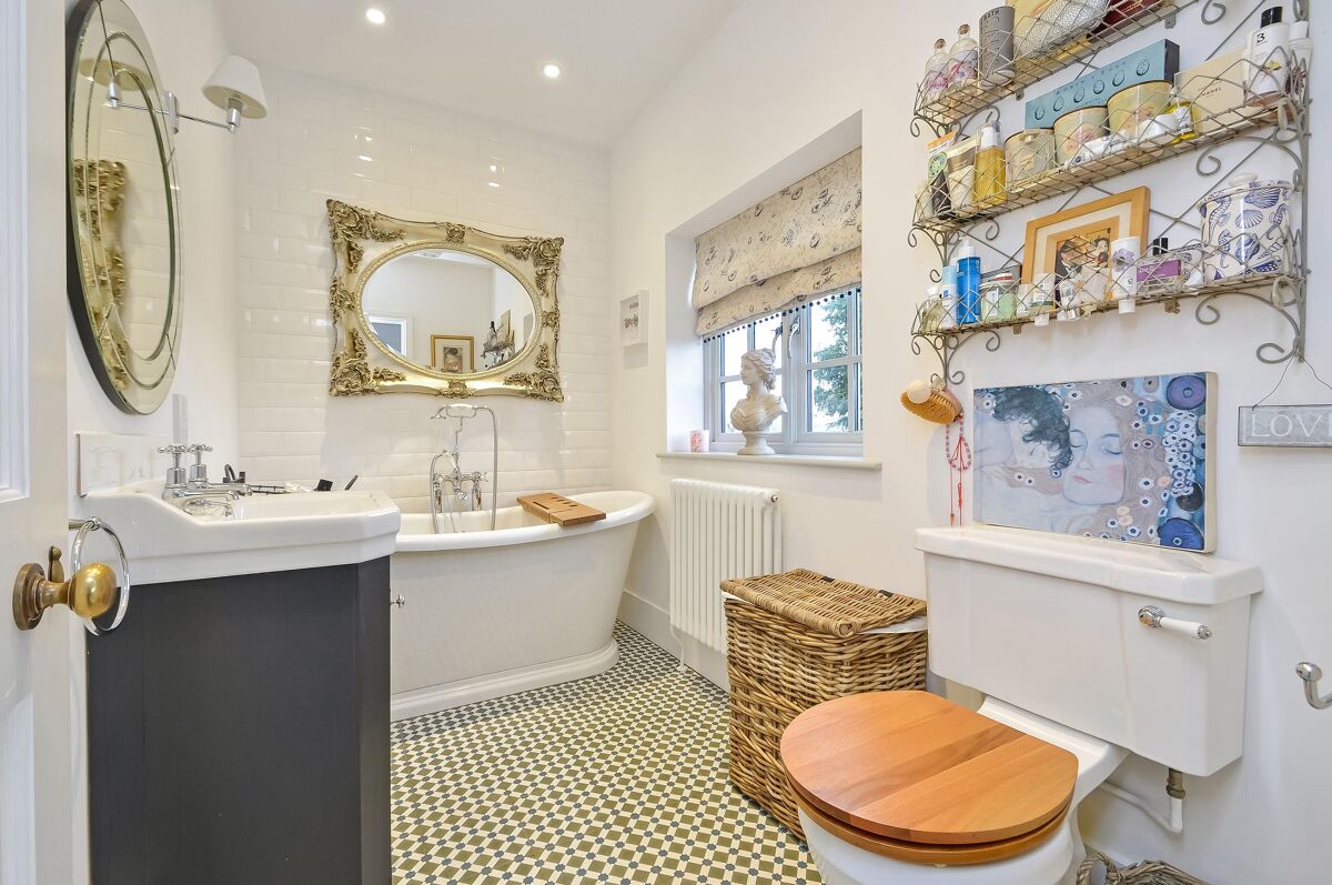 house for sale in High Street, Twyford, Winchester, Hampshire, SO21