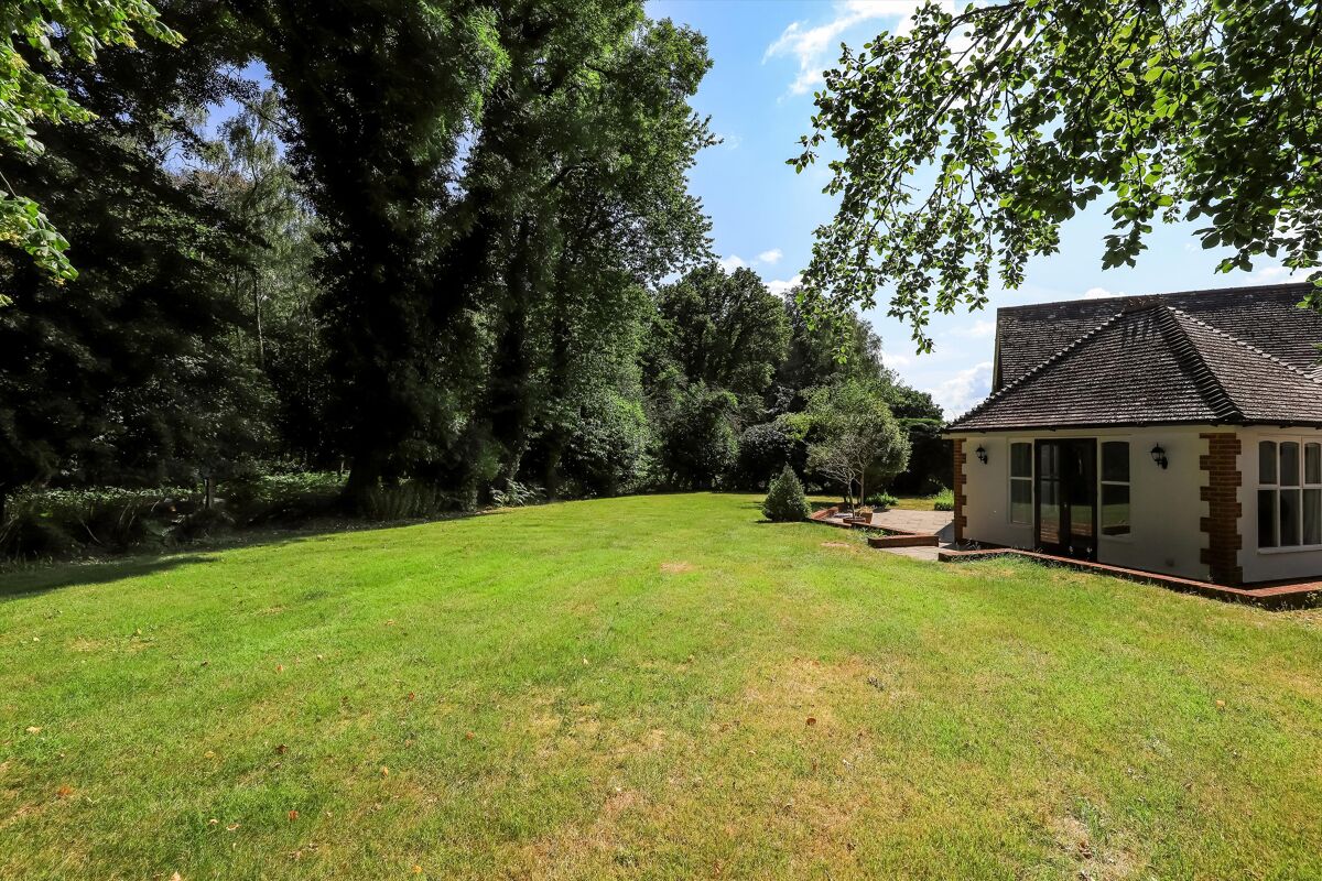 house for sale in Knapp Lane, Ampfield, Romsey, Hampshire, SO51 WIN012058442 Knight Frank