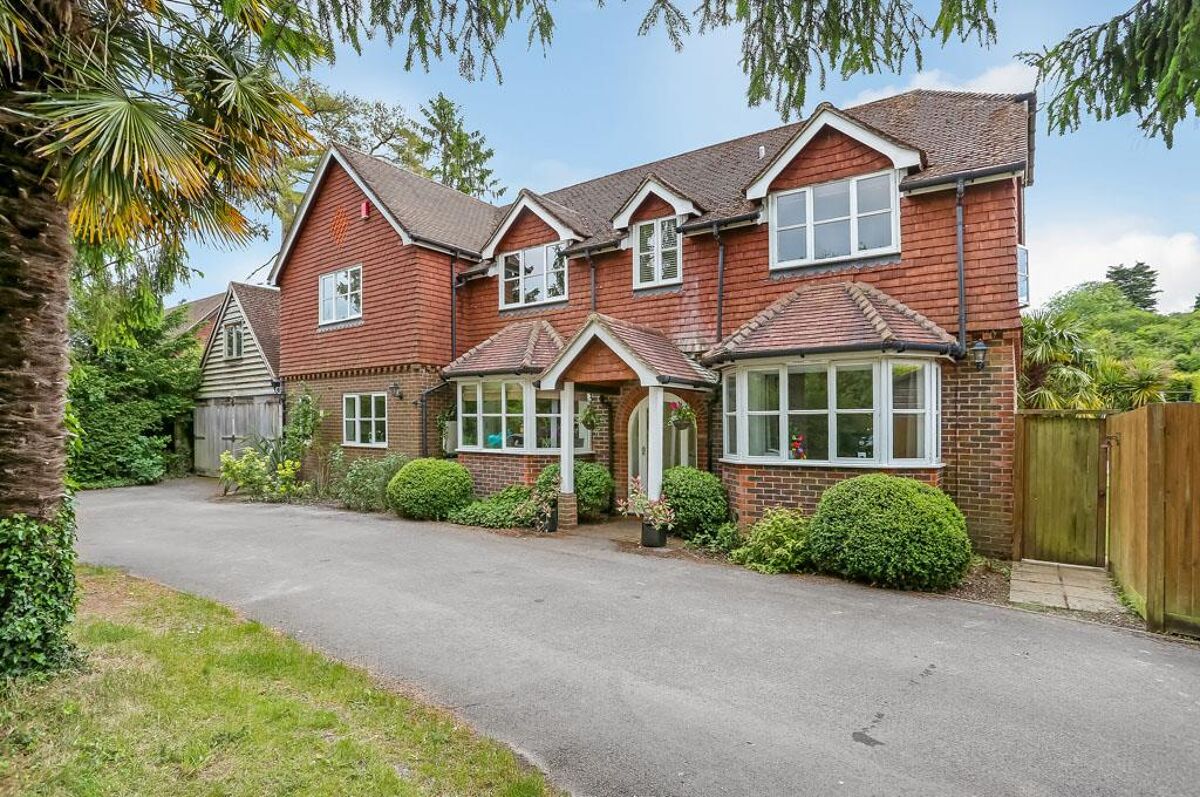 house for sale in South Drive, Littleton, Winchester, Hampshire, SO22