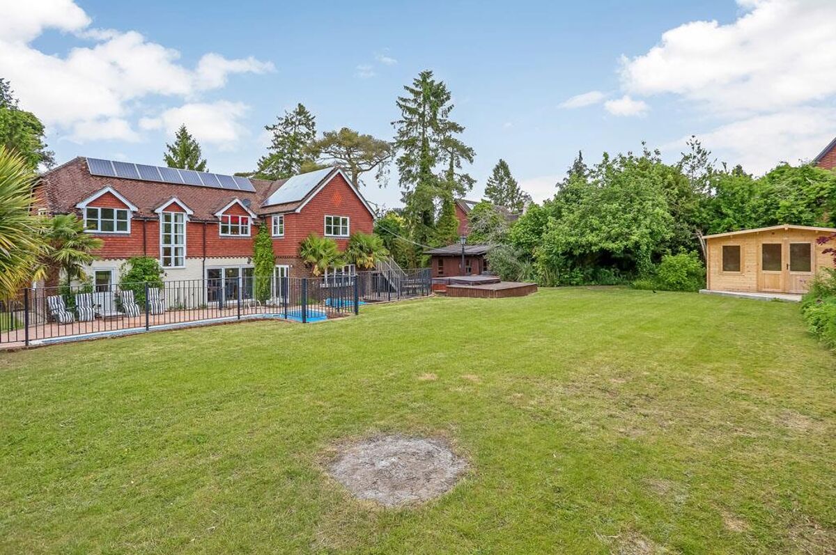 house for sale in South Drive, Littleton, Winchester, Hampshire, SO22