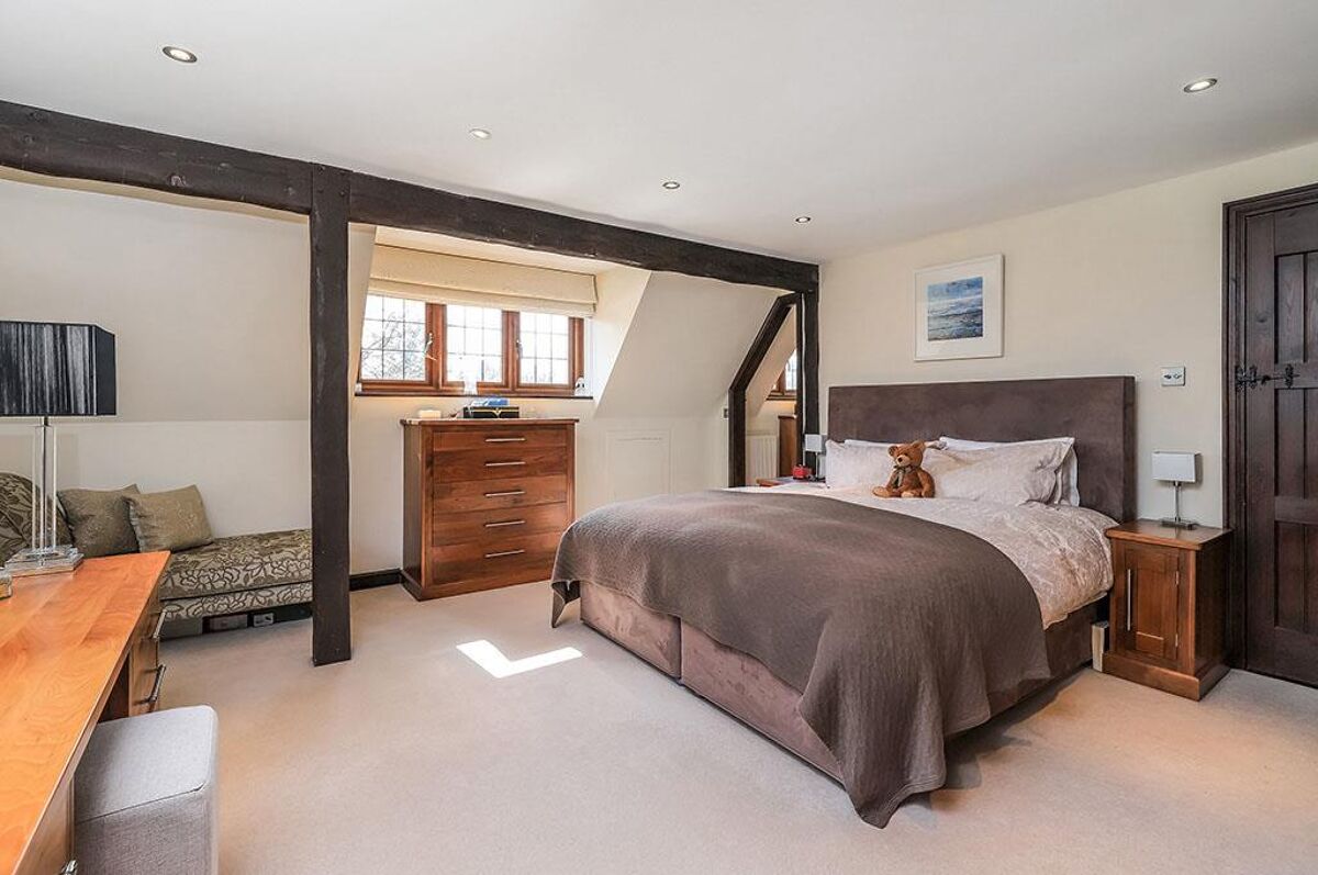 house for sale in Hook Park Road, Warsash, Southampton, Hampshire, SO31 WIN012194390 Knight