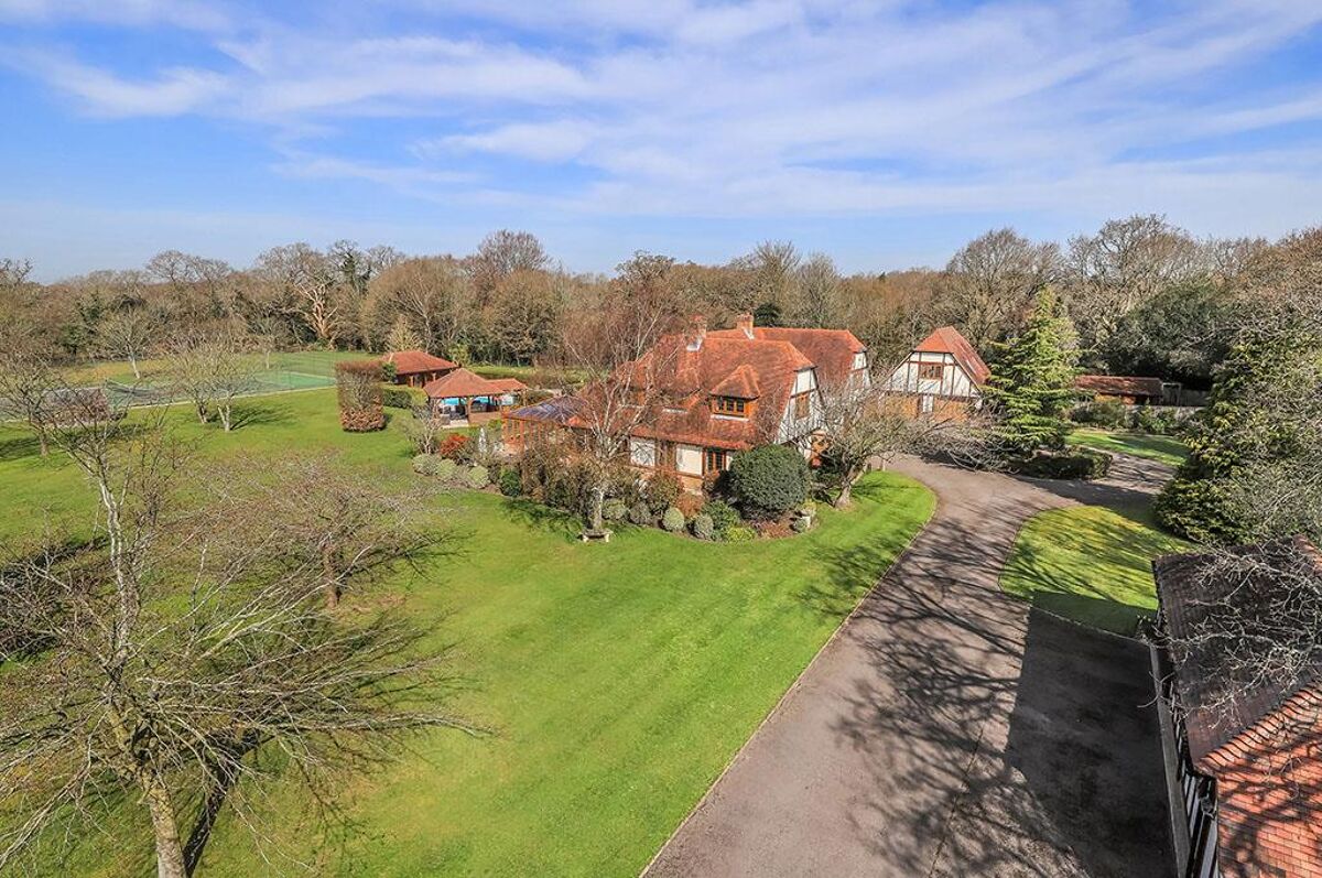 house for sale in Hook Park Road, Warsash, Southampton, Hampshire, SO31