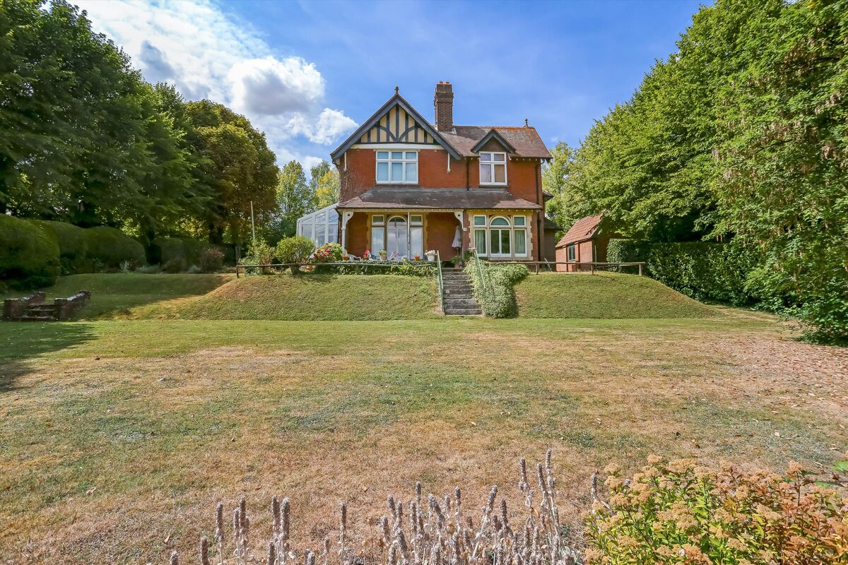 house for sale in Bridge Lane, Shawford, Winchester, Hampshire, SO21