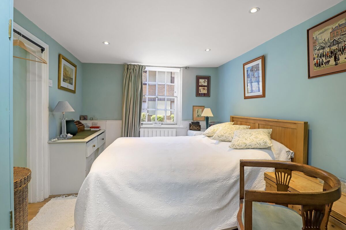 house for sale in Chesil Street, Winchester, Hampshire, SO23