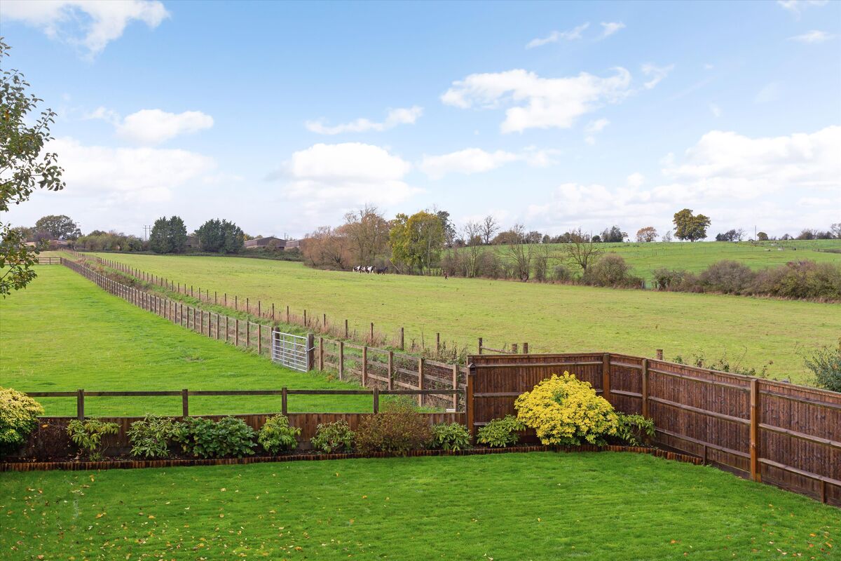 house for sale in Cold Ash Hill, Cold Ash, Thatcham, Berkshire, RG18