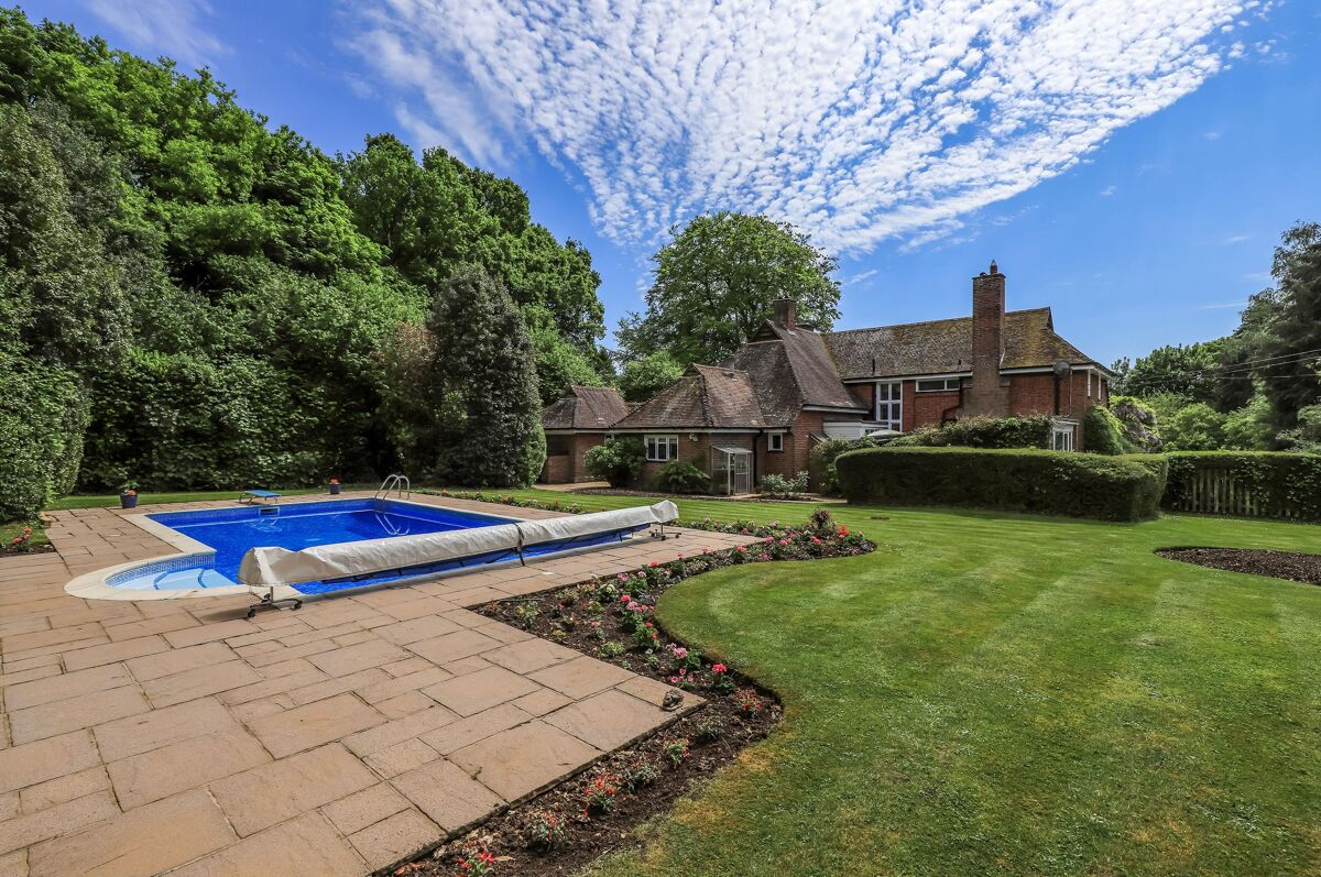 house for sale in Southdown Road, Shawford, Winchester, Hampshire, SO21