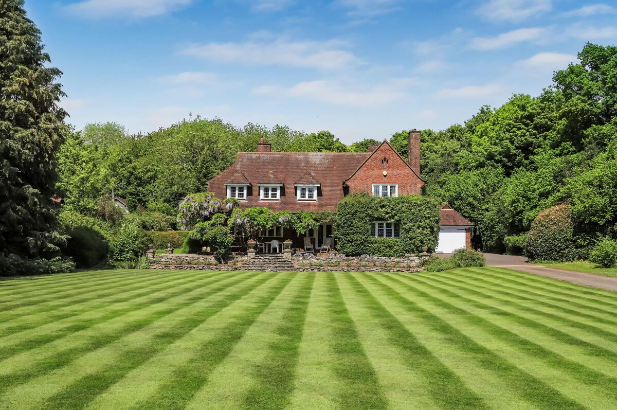 house for sale in Southdown Road, Shawford, Winchester, Hampshire, SO21