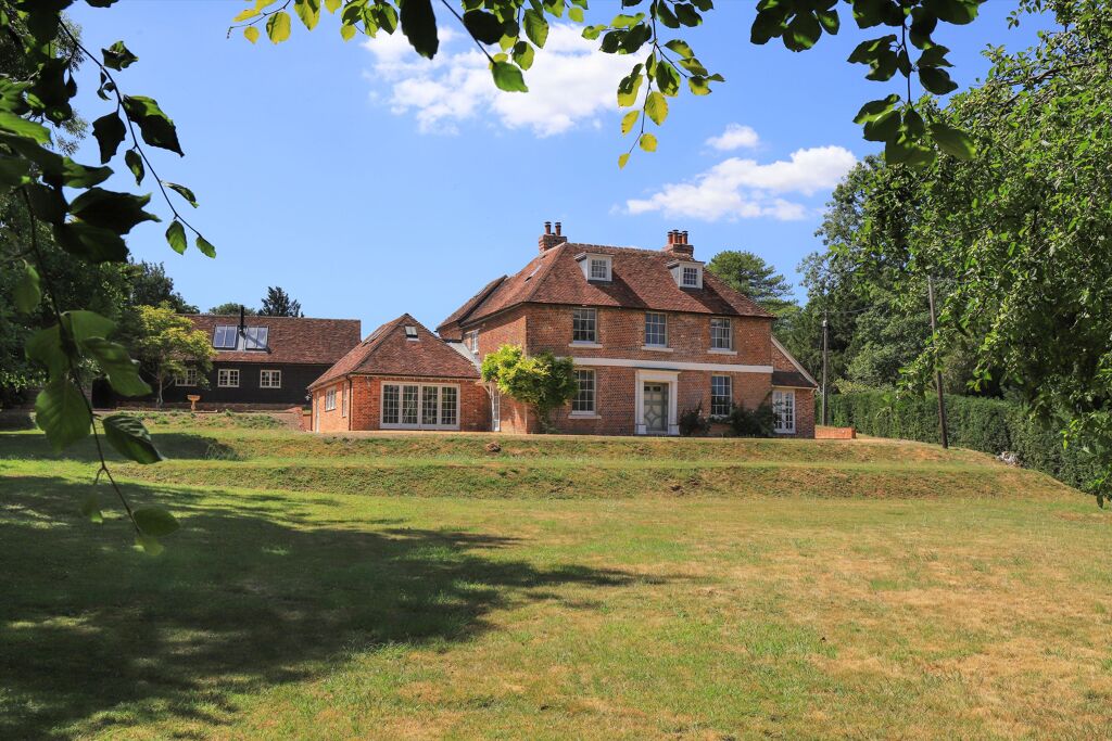 Image of The Street, West Winterslow, Salisbury, Wiltshire, SP5