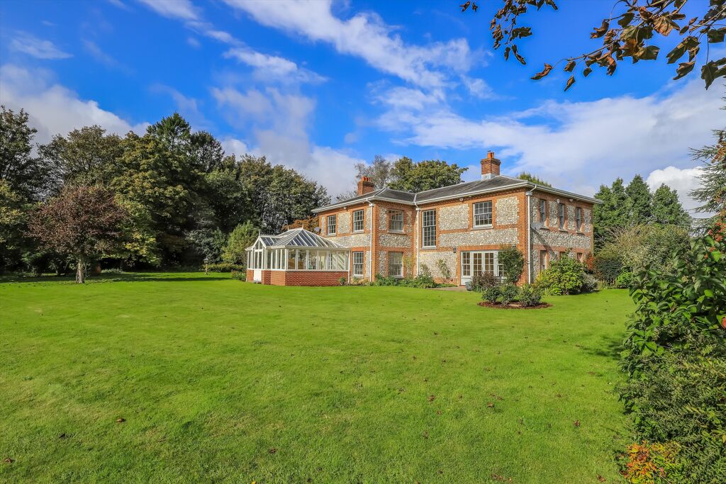 Image of Wivelrod Road, Wivelrod, Alton, Hampshire, GU34