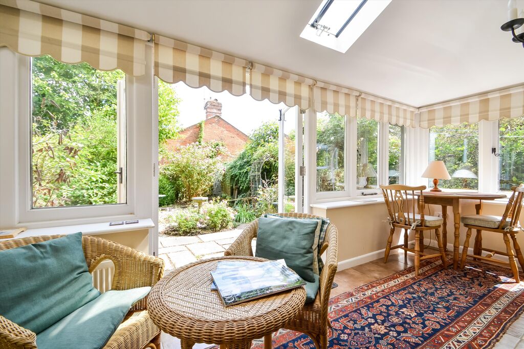 Image of St. Thomas Street, Winchester, Hampshire, SO23