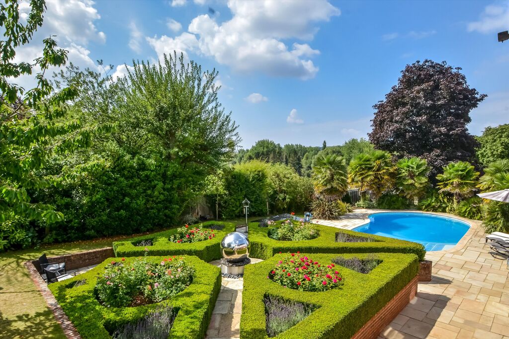 Image of New Farm Road, Alresford, Hampshire, SO24