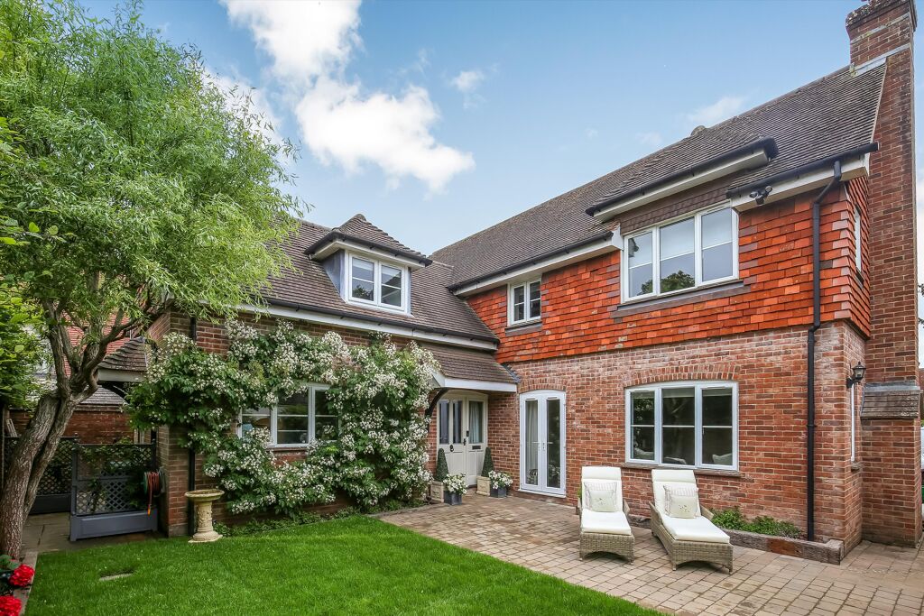 Image of Lambourne Close, Sparsholt, Winchester, Hampshire, SO21