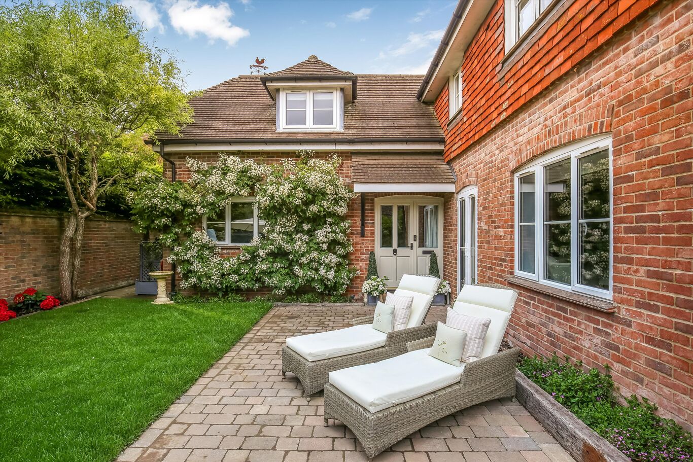 Image of Lambourne Close, Sparsholt, Winchester, Hampshire, SO21