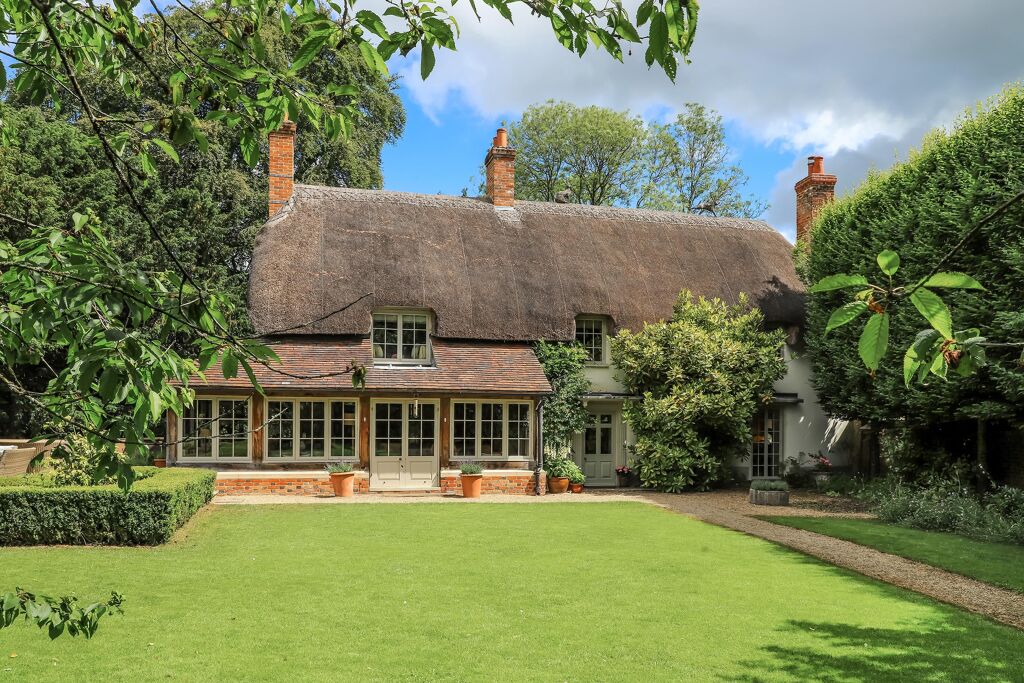 Image of Lower Woodford, Salisbury, Wiltshire SP4