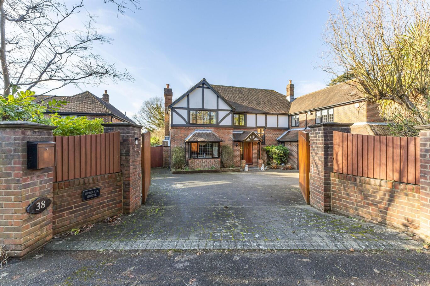 Image of Holly Hill Lane, Sarisbury Green, Southampton, Hampshire SO31