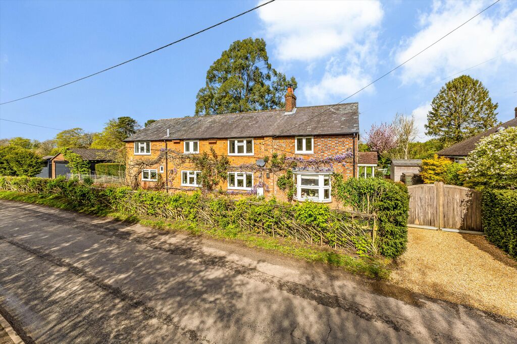Image of Hussell Lane, Medstead, Alton, Hampshire GU34