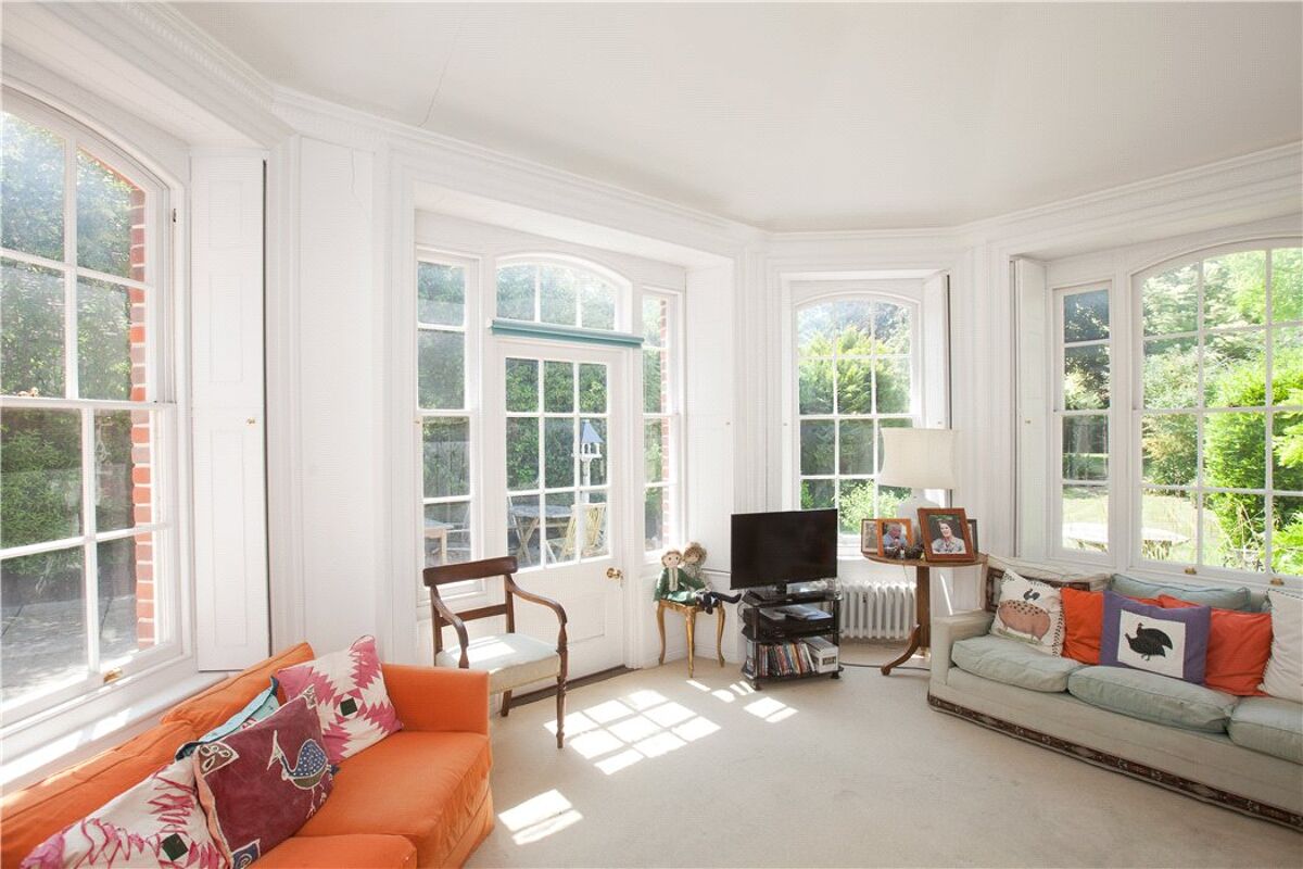 house for sale in Broad Street, Alresford, Hampshire, SO24 WIN060145