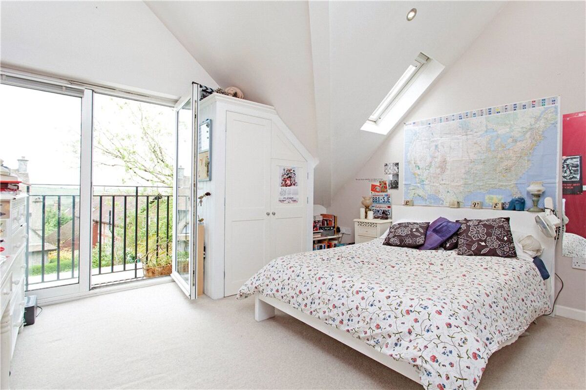 house for sale in Northbrook Avenue, Winchester, Hampshire, SO23