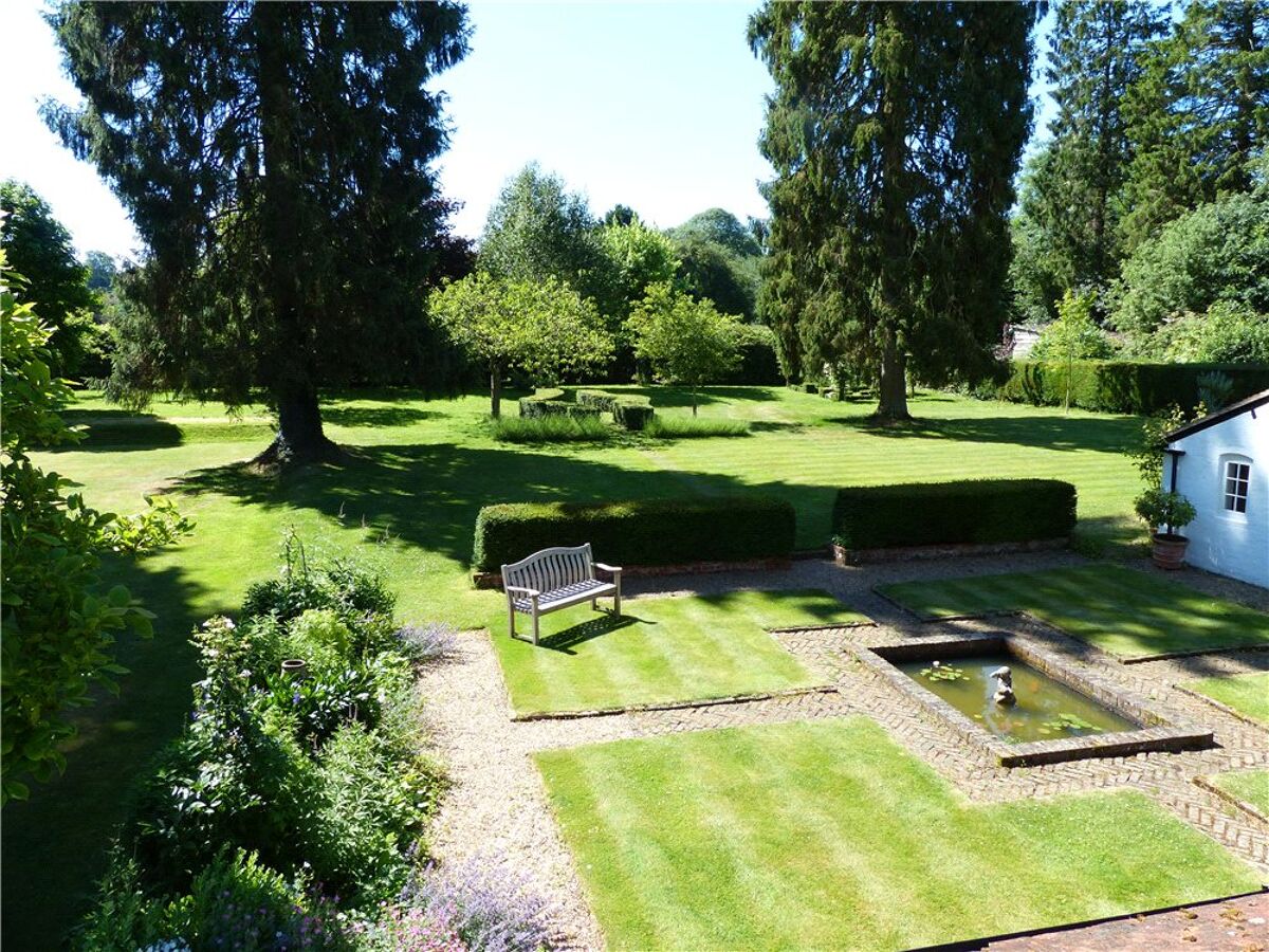 house for sale in Church Road, Upper Farringdon, Alton, Hampshire, GU34