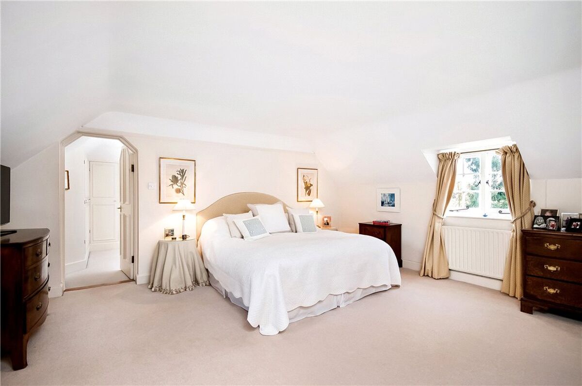 house for sale in Church Road, Upper Farringdon, Alton, Hampshire, GU34