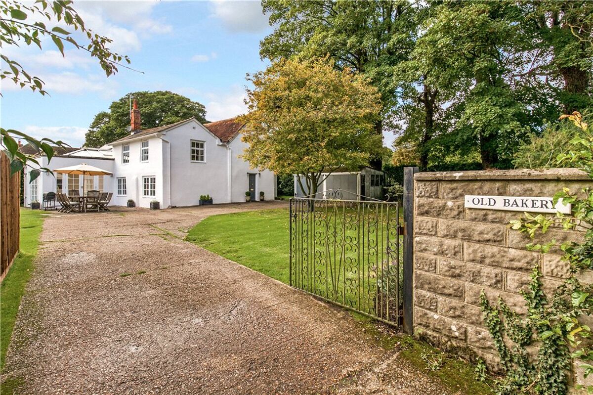 house for sale in Kimpton, Andover, Hampshire, SP11 WIN160133