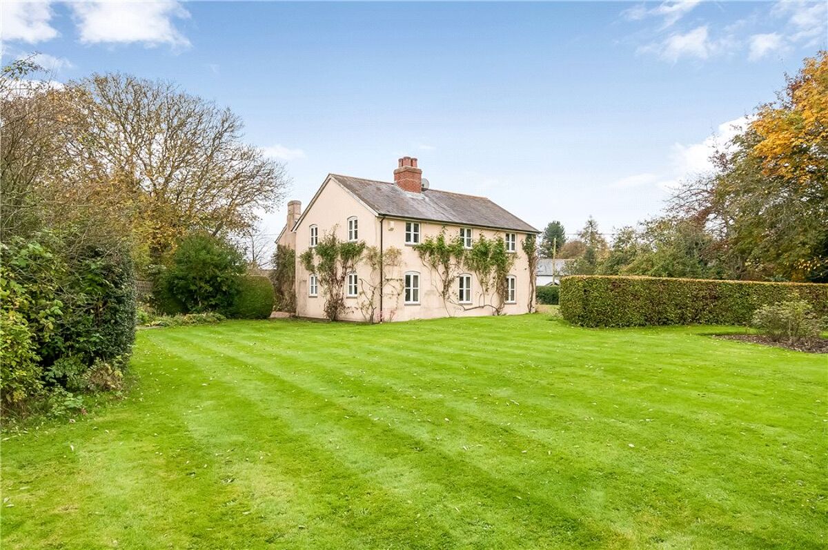 house for sale in Hattingley Road, Medstead, Alton, Hampshire, GU34