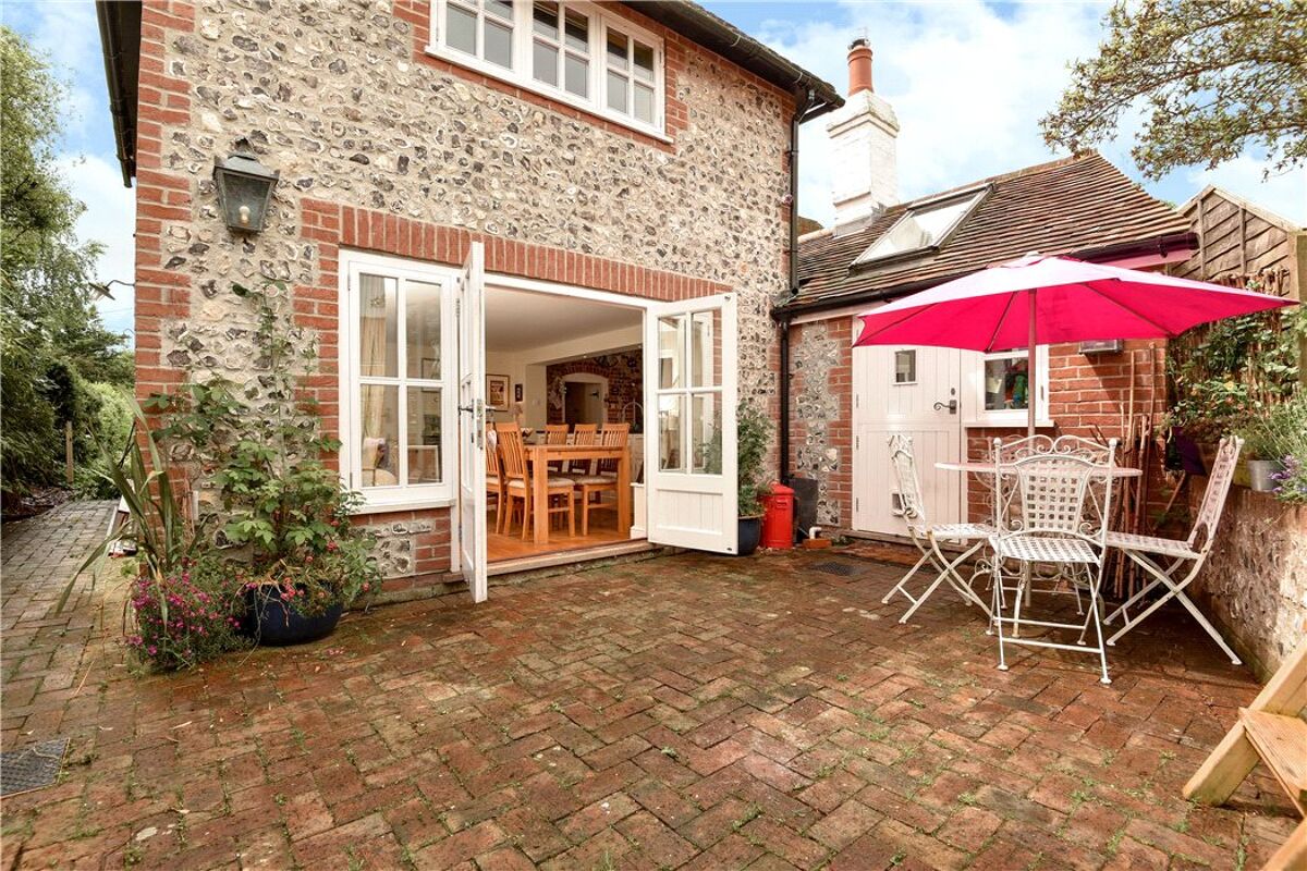 house for sale in West Meon, Petersfield, Hampshire, GU32 WIN160252