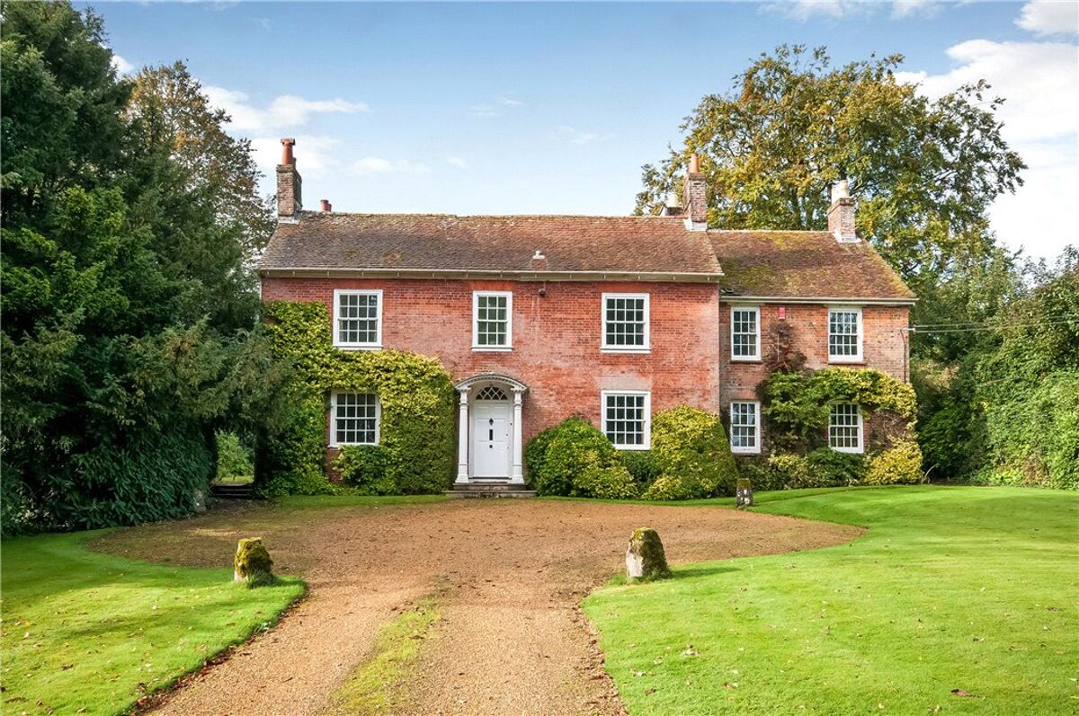 house for sale in High Street, Broughton, Stockbridge, Hampshire, SO20