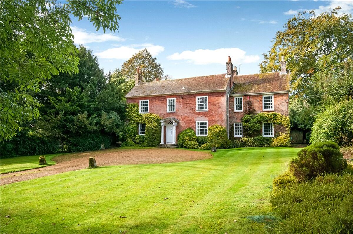 house for sale in High Street, Broughton, Stockbridge, Hampshire, SO20
