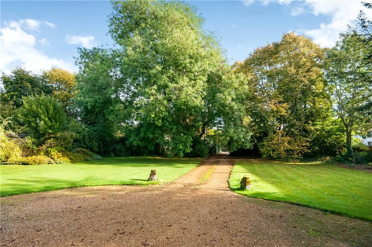 house for sale in High Street, Broughton, Stockbridge, Hampshire, SO20