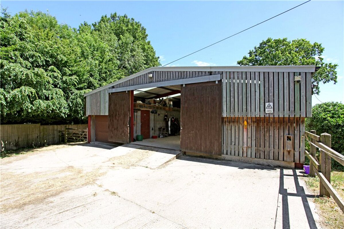 house for sale in Sarum Road, Winchester, Hampshire, SO22 WIN170017