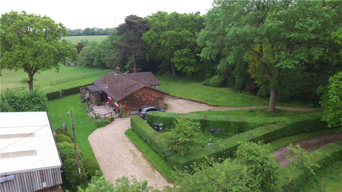 house for sale in Sarum Road, Winchester, Hampshire, SO22 WIN170017