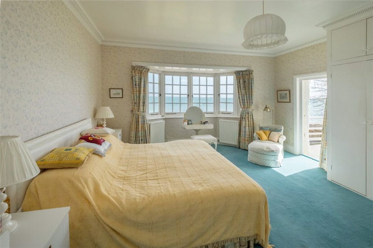 house for sale in Pier Road, Seaview, Isle of Wight, PO34 WIN170119