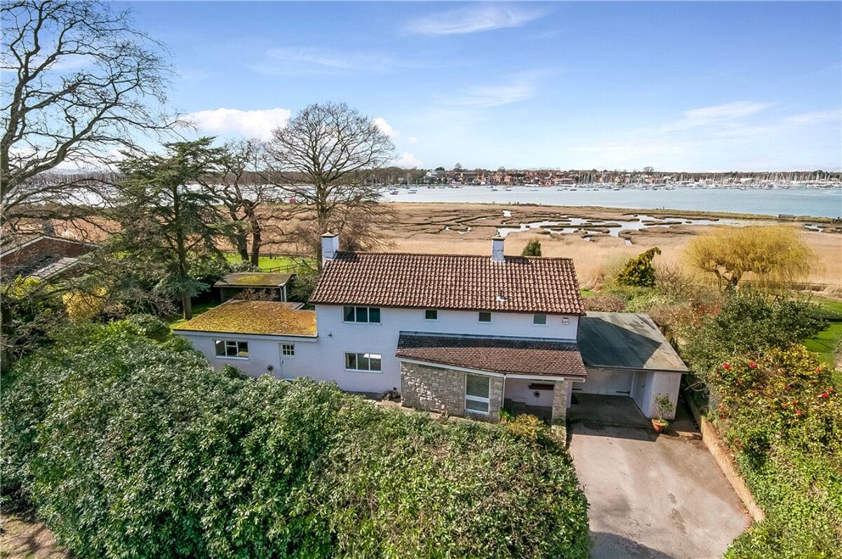 house for sale in Thornton Avenue, Warsash, Southampton, Hampshire