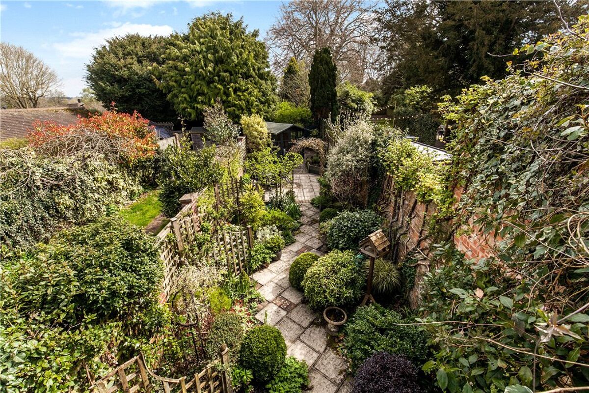 house for sale in Broad Street, Alresford, Hampshire, SO24 WIN180061