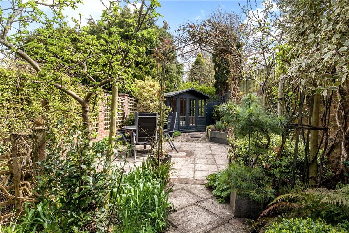 house for sale in Broad Street, Alresford, Hampshire, SO24 WIN180061