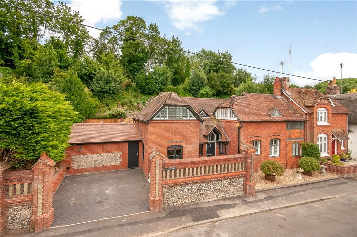 house for sale in The Coach House, Old London Road, Stockbridge