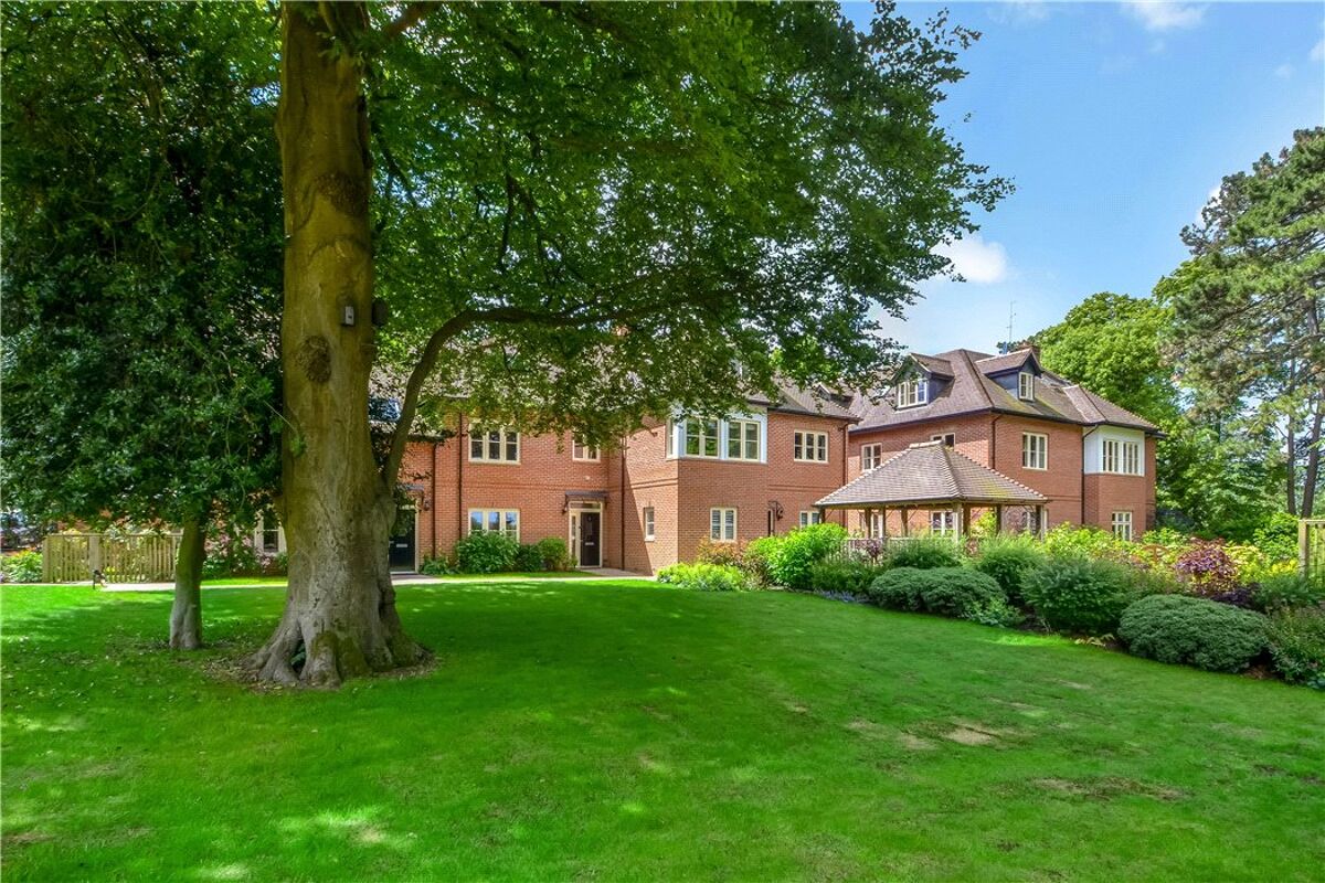 house for sale in Milesdown Place, Winchester, Hampshire, SO23