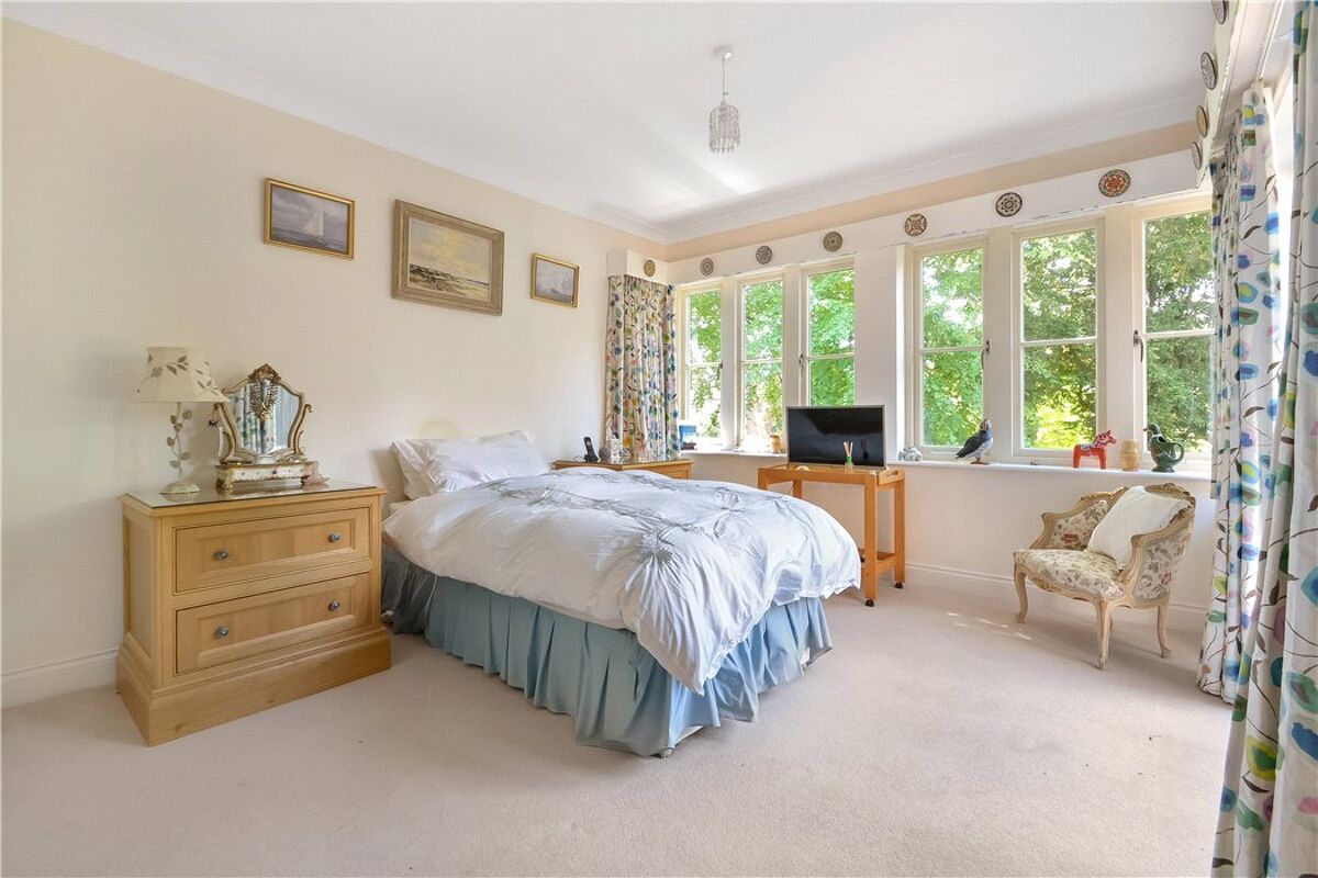 house for sale in Milesdown Place, Winchester, Hampshire, SO23