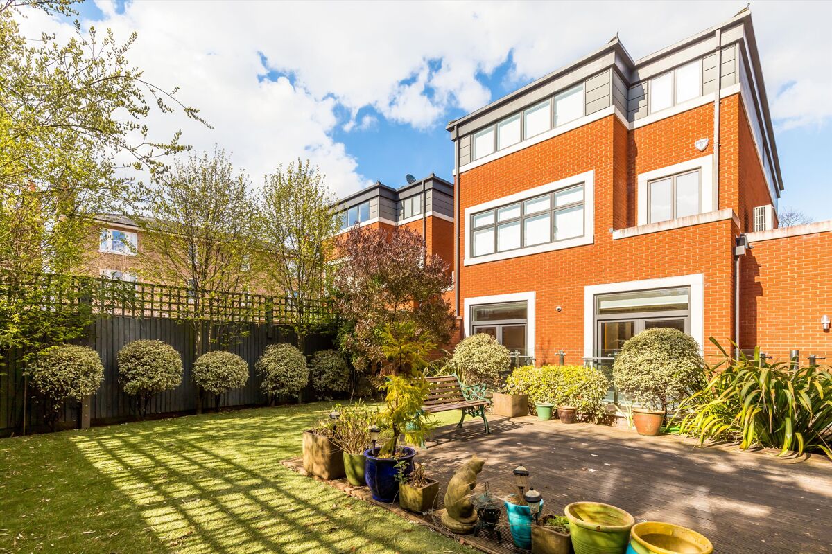 house for sale in Convent Mews, Edge Hill, Wimbledon, London, SW19