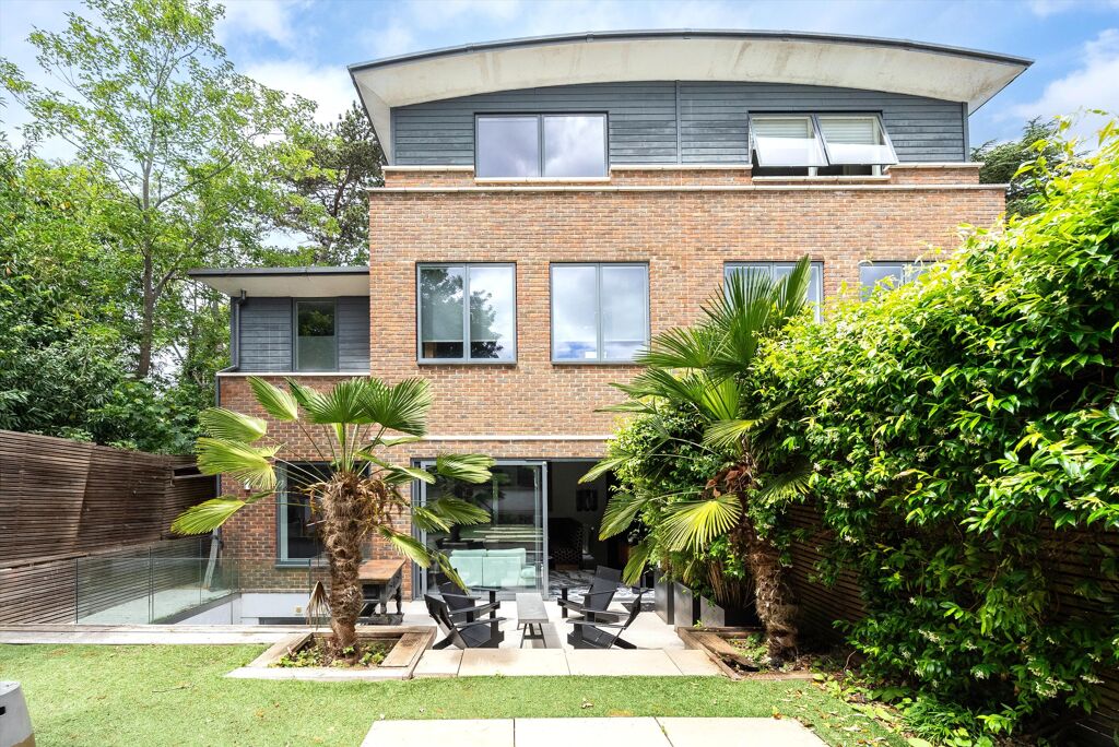 Image of Arthur Road, Wimbledon, London, SW19