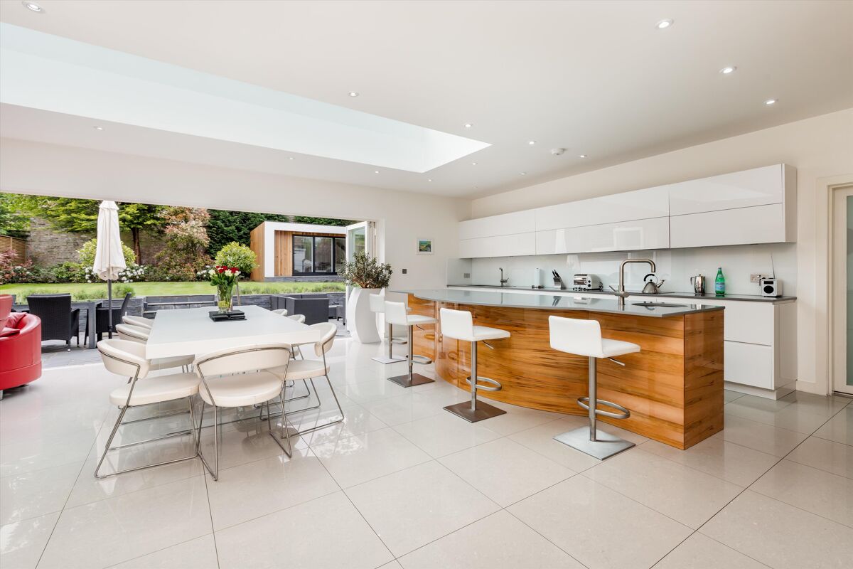 house for sale in Castle Close, Wimbledon, London, SW19 WMB012134601