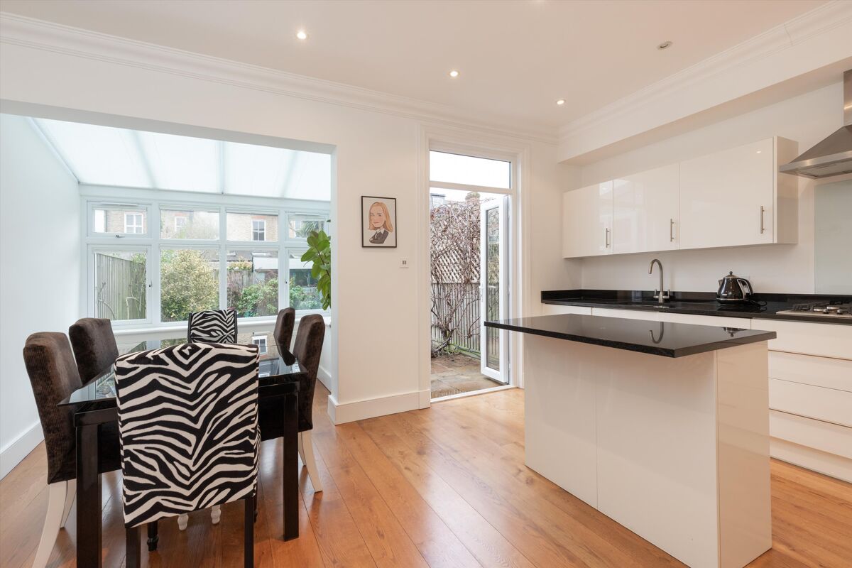 house for sale in Alverstone Avenue, London, SW19 WMB012146706