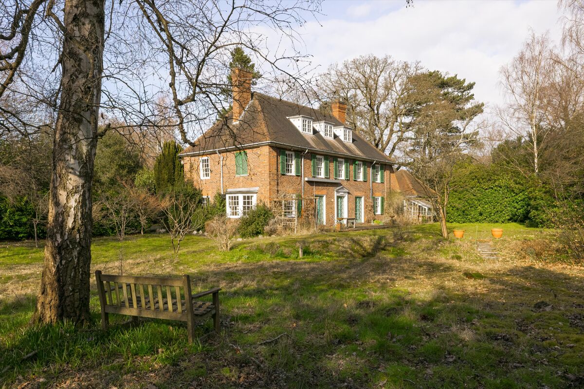 house for sale in Warren Road, Kingston upon Thames, KT2 WMB012154132