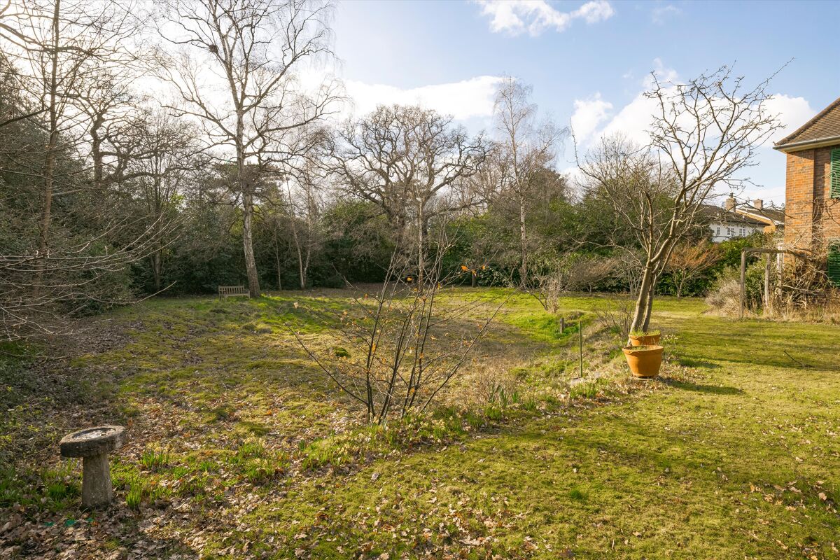 house for sale in Warren Road, Kingston upon Thames, KT2 WMB012154132