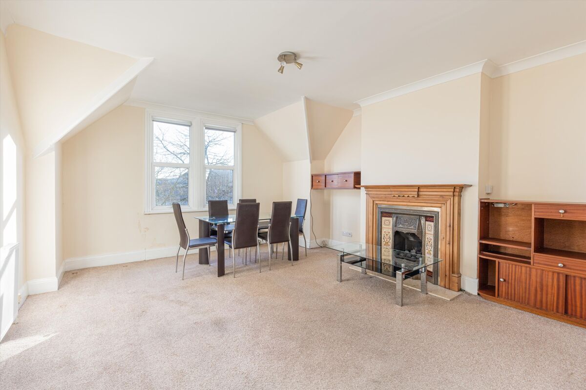 flat for sale in West Hill, East Putney, London, SW15. WMB012179981