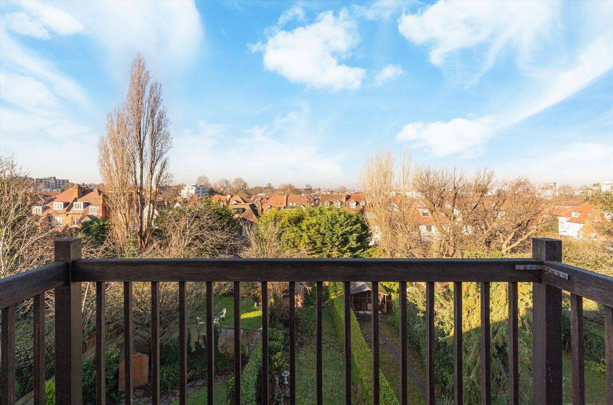 flat for sale in West Hill, East Putney, London, SW15. WMB012179981